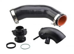 Zvětšený vstup do turbodmychadla (Turbo Inlet muffler Elbow) se sací hadicí a muffler delete - VW, Audi, Seat, Škoda 1.8/2.0 TSi/TFSi motory EA888 Gen 3 (MQB)